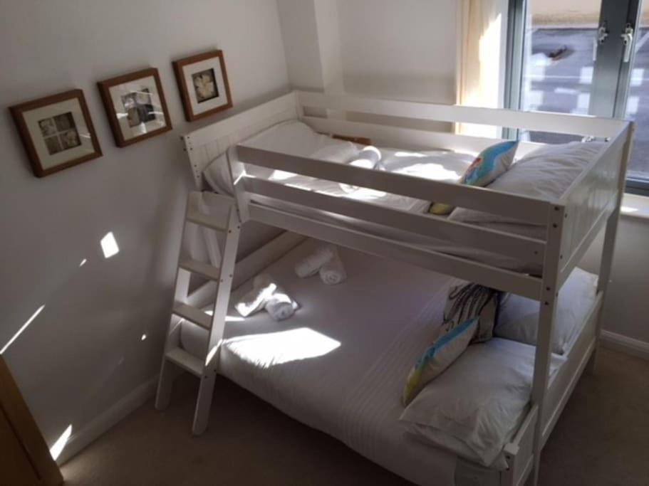 2Bed With Pool & Sea View Apartment Newquay  Ngoại thất bức ảnh