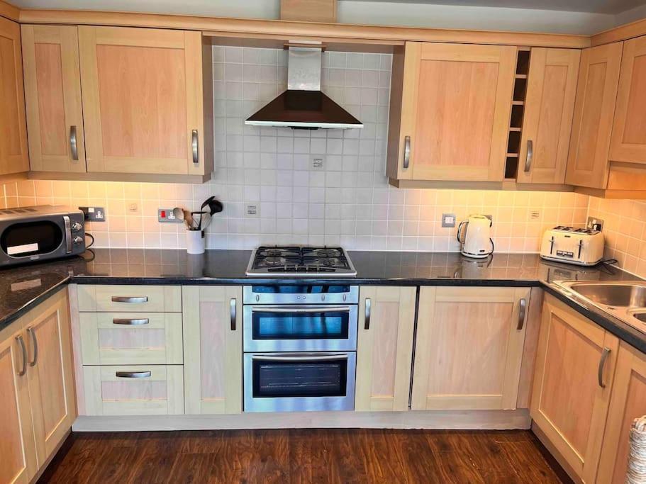 2Bed With Pool & Sea View Apartment Newquay  Ngoại thất bức ảnh